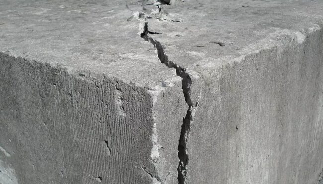 عمق ترک مجاز در بتن